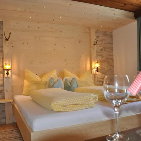 Maroi Hotel